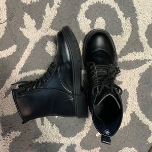 Shiny faux leather black combat style lace boots size 9